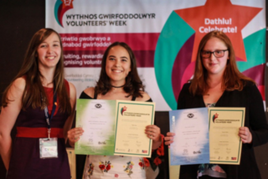 Young Colwyn Bay volunteer collects 'Diana' award