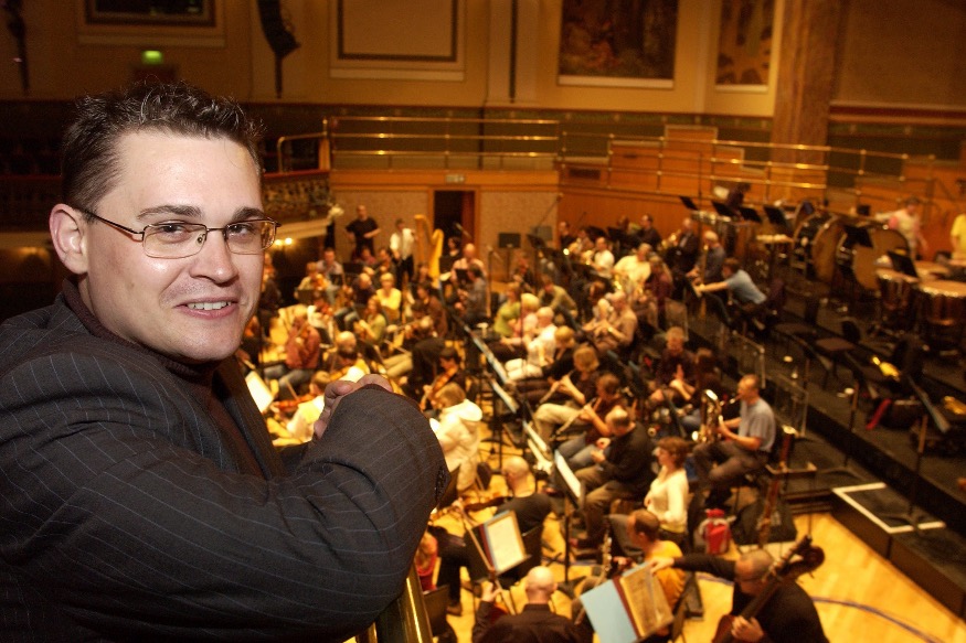 Composer launches major campaign to save Land of Song