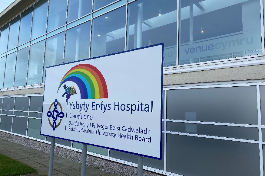 More jabs available for 18-39s at Venue Cymru on Friday