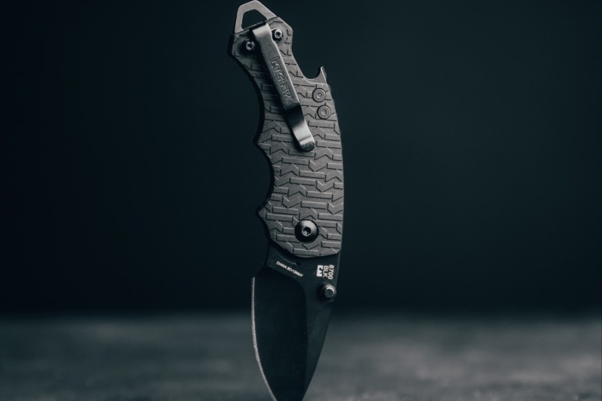 People in Wales encouraged to spot signs of knife carrying