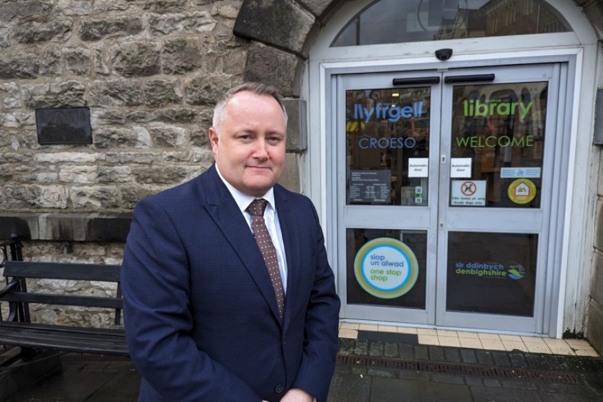 MS slams reduction of Denbighshire library opening hours